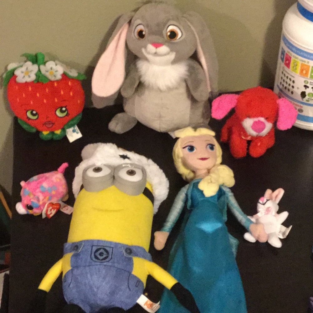 Disney and other plush dolls, bundle